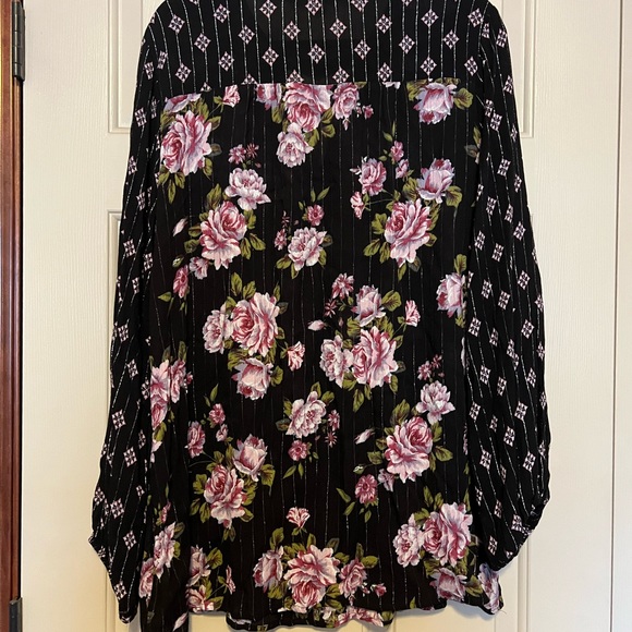 BNWT Floral Long sleeve shirt size XL - Picture 4 of 4